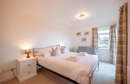 Spacious Coastal Retreat with Sea Views - Foto 60