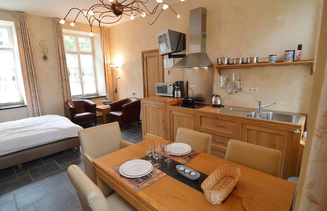 Cozy Studio in a 16th Century Castle - Photo 24