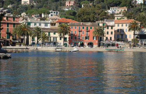 Beachfront, seaview and terrace - Portofino Gulf - Foto 26