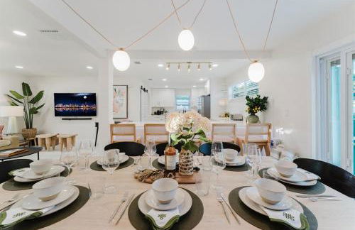 Palms Oasis with Salt Pool Movies Firepit Golf - Photo 48