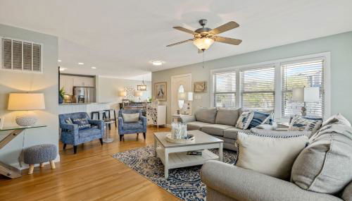 Sojourn Family home with Country Club Access 5 Bedrooms Sleeps 12 - Foto 3