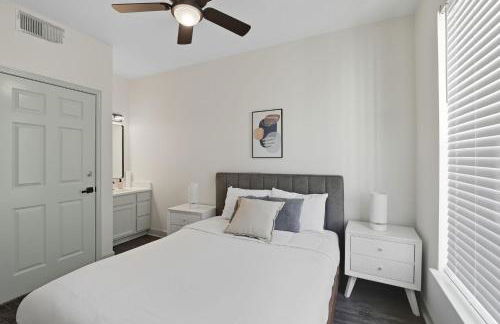 Bright & Stylish 2-Bed, 2-Bath Apartment - Foto 2