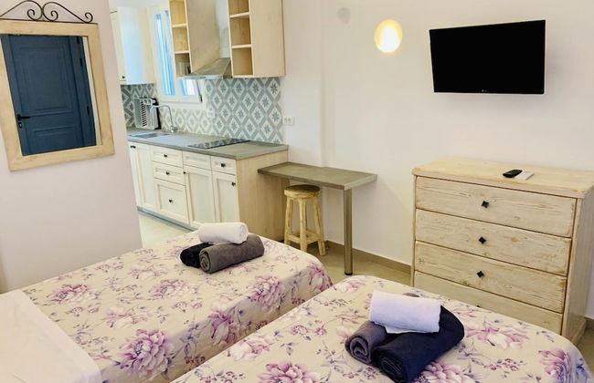 SUN Studio 5 - Close TO 180 Sunset BAR - Photo 9