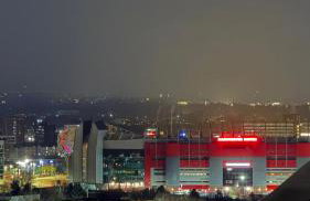 Panoramic City Views Elegant 2BR, 2 Min to Metro - Foto 9