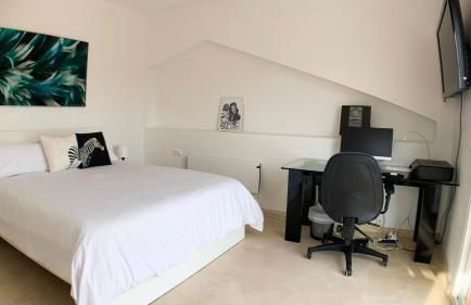 Villa Bendex Estepona Costa Del Sol - Photo 36