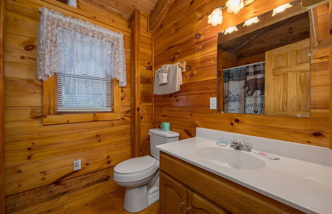 Hidden Hideaway 2 Bedroom Cabin by RedAwning - Foto 11