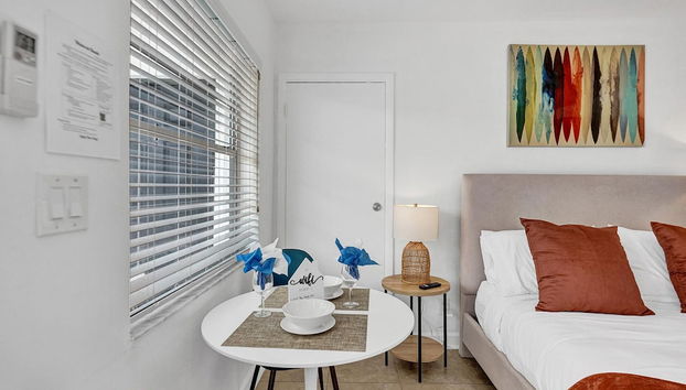 Waves on Desoto Lovely Studio 2 - Photo 5, Room