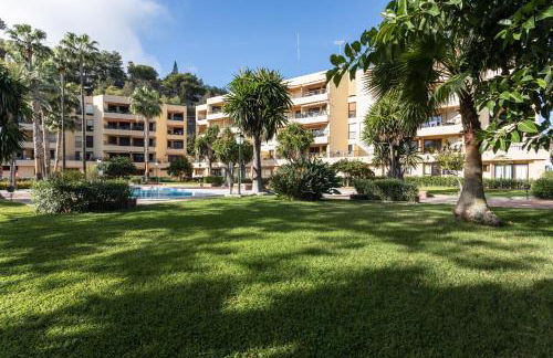 Apartamento en primera línea de playa con piscina - Photo 53