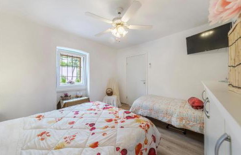 2 Bedroom Cozy Home In Kostrcani - Photo 26