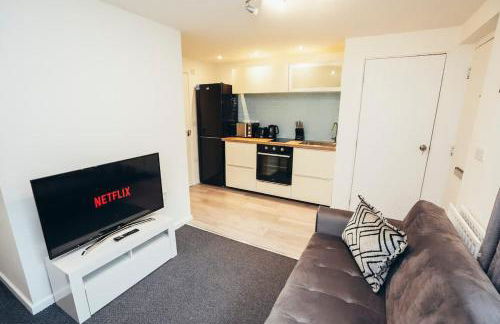 Snug 1 Bed Apartment in Derbyshire with Free Parking - Foto 1