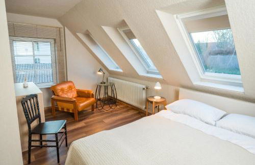 Spacious Ensemble Hecht Right On The Eider River - Photo 35