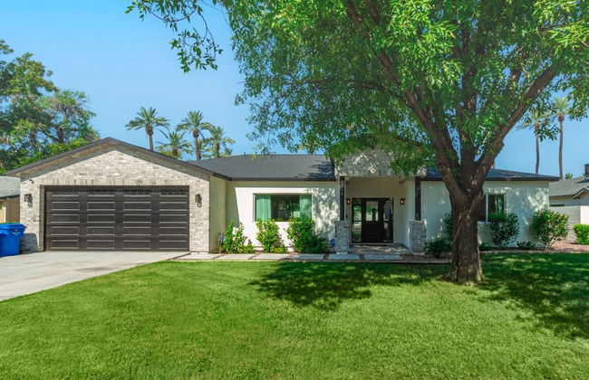 Modern Arcadia Estate Htd Pool Bikes Chef Kitchen - Foto 36