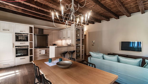 First & Urban Oasis - by MyHomeInComo - Foto 4, Habitación