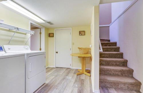 Harrison Home with Grill and Lake Views Walk to Town! - Foto 17