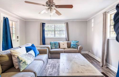 FORT MOORE and MORE, 8 Guests - Foto 1