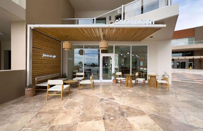 Beach Bliss Retreat 2BR Beachfront Condo - Foto 80