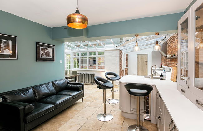 Lodge Farm - Stunning 3 BD with Garden - Foto 23