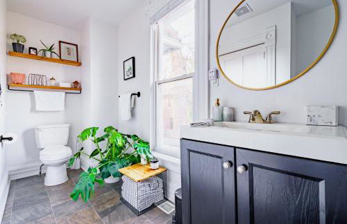 Jungle House Luxury Homes - Columbus Downtown Short North - Steps to Convention Center & Nationwide Arena - Sleeps up to 11 - Free Parking - Over 5,800 Five Stars - Foto 86