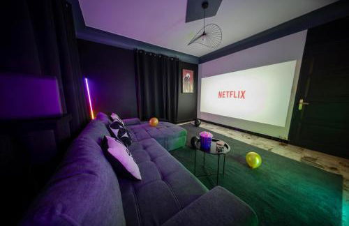 Le Salon Privé Cinéma, Billard & Jardin - Foto 1