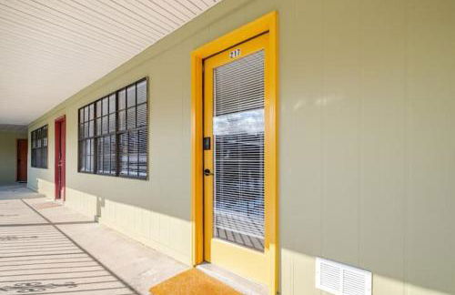 Luxury Warehouse District Condo - Foto 40