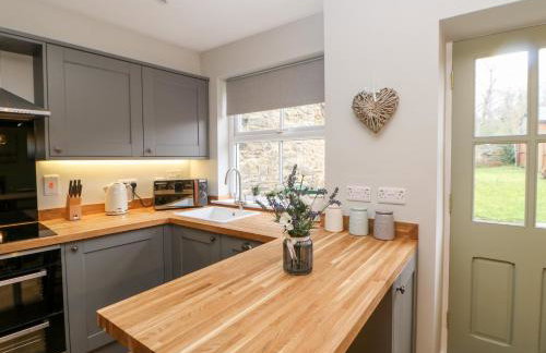 October Cottage - Photo 11