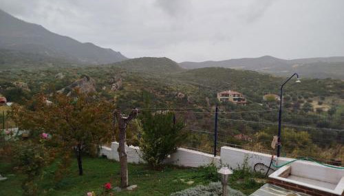 Σπίτι στο βουνό αλλά μια ανάσα από τη θάλασσα - Foto 3