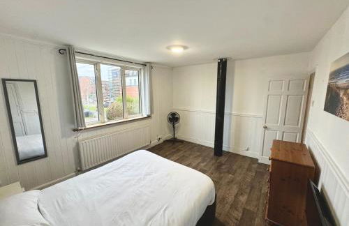 Detached 4Beds - Windsor Heathrow & London Access - Foto 4