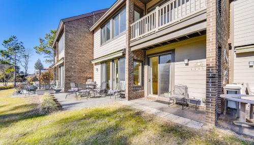 Walk to Beach: Home w/ Pool Access in White Stone - Photo 3