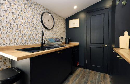 Sleeps14,Sauna,ColdPlunge,Hottub,xboxroom,XLgarden - Foto 7