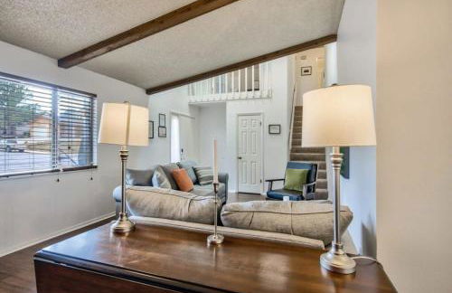 Monthly Stays Family Home Close to Parks - Foto 40