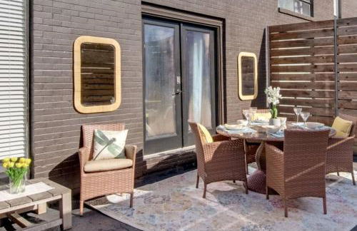 Spacious 2-Bed Dallas Condo Patio Resort Pool - Foto 12