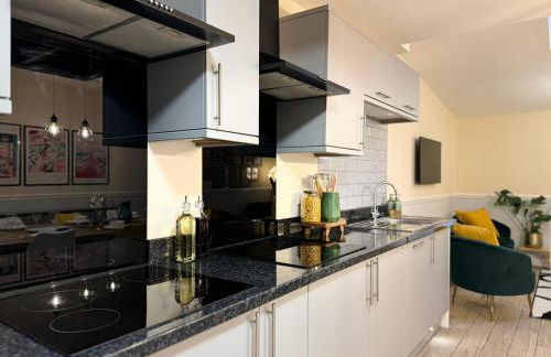 Large House for 21 - Nottingham City - Photo 6