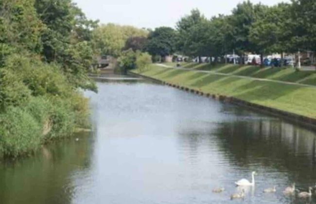 Inviting 7-bed House With sea Views in Hythe - Foto 35