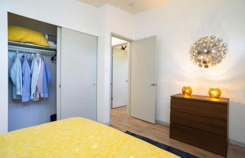 #StayinMyDistrict Modern Mid-Century Retreat - Foto 40