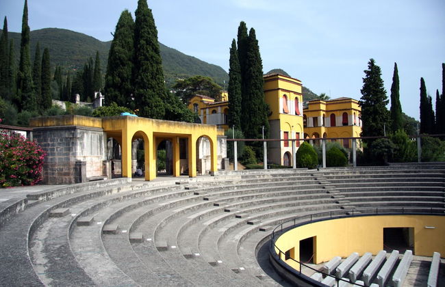 Franka House Terrace Private & Lake View - Photo 23