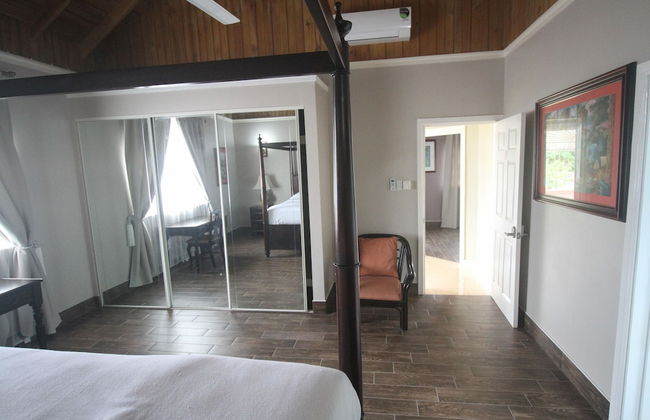 Summer Breeze Vacation Home - Photo 8