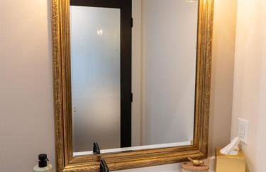 Downtown Boise Sunset Ave Romantic Private Suite - Photo 20