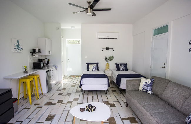 The Beach Pad - Photo 13