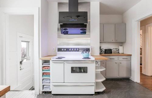 Stylish 3br Cozy Home 10min Drive from ND! - Foto 42