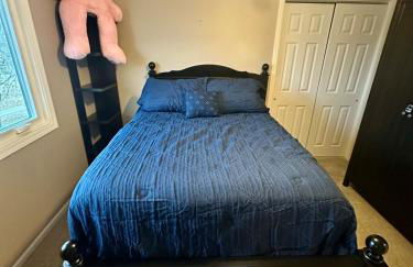 Spacious 4-bed family home with park views - Foto 27