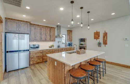 Spacious Harrison Vacation Rental with Deck and Views! - Foto 8