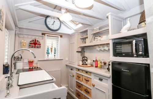 The Mouse House - Photo 11