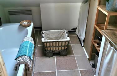 Deux pièces sous les toits - Photo 6