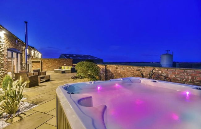 Lincoln 4-beds, Sleeps 13, Hot Tub & Pet Friendly - Foto 1