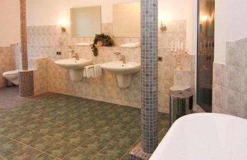 Schlossurlaub Nahe Ostsee und Tressower See - Photo 38