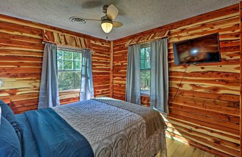 Cozy Cabin with Backyard Oasis 11 Mi to Marina - Foto 15