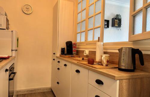 Le 130 - 1 chambre - Wifi - Proche Parc Thermal - 2 personnes - Foto 12