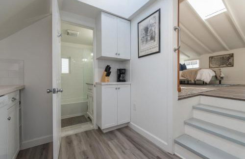 Carriage on Capital near Distilleries & Downtown - Foto 7