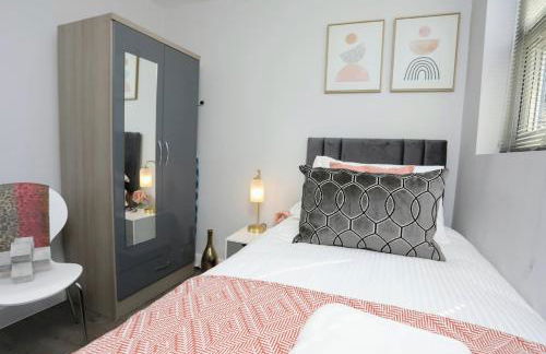 Aisiki Apartments at Stanhope Road, North Finchley, Airconditioned Multiple 2 or 3-Bedroom, Pet Friendly Duplex Flats, King or Twin Beds with Free WiFi - Foto 45