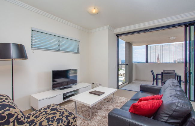 Republic Apartments - Photo 36